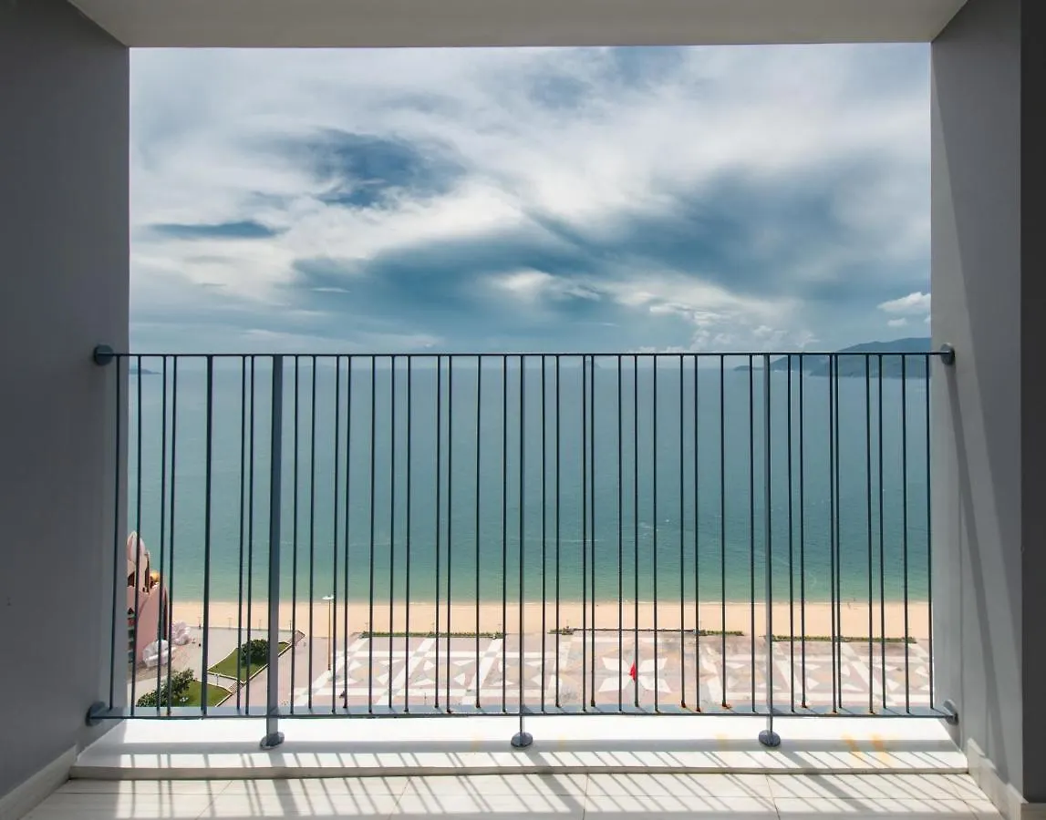 Sea Cloud Panorama Beachfront Нячанг Апартаменты