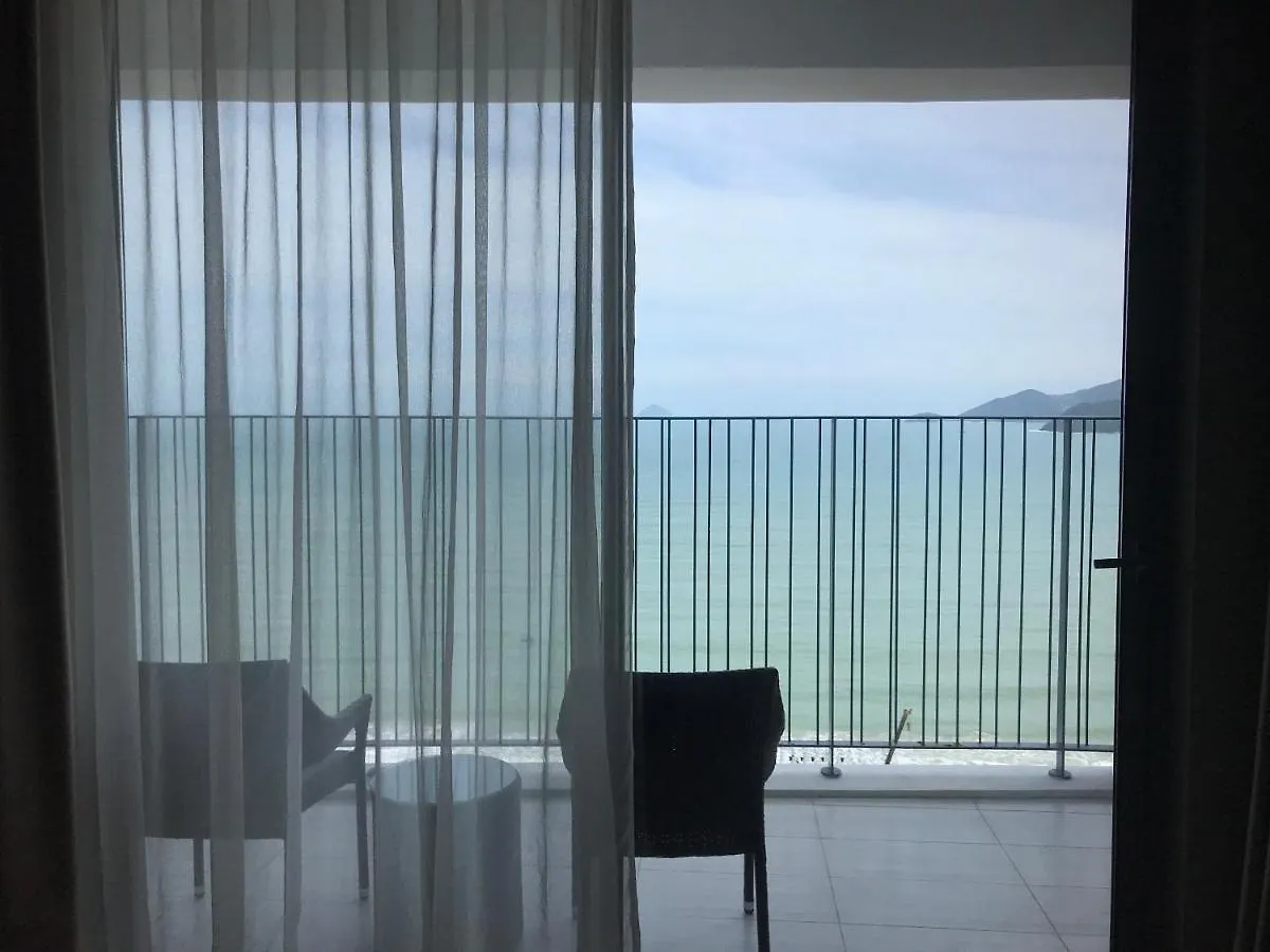 Sea Cloud Panorama Beachfront Нячанг Вьетнам