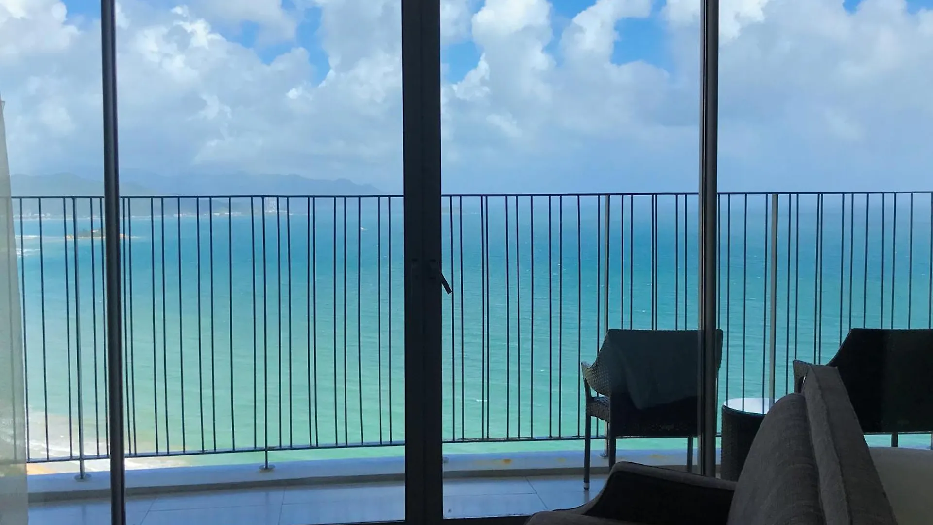 Sea Cloud Panorama Beachfront Нячанг 0*,