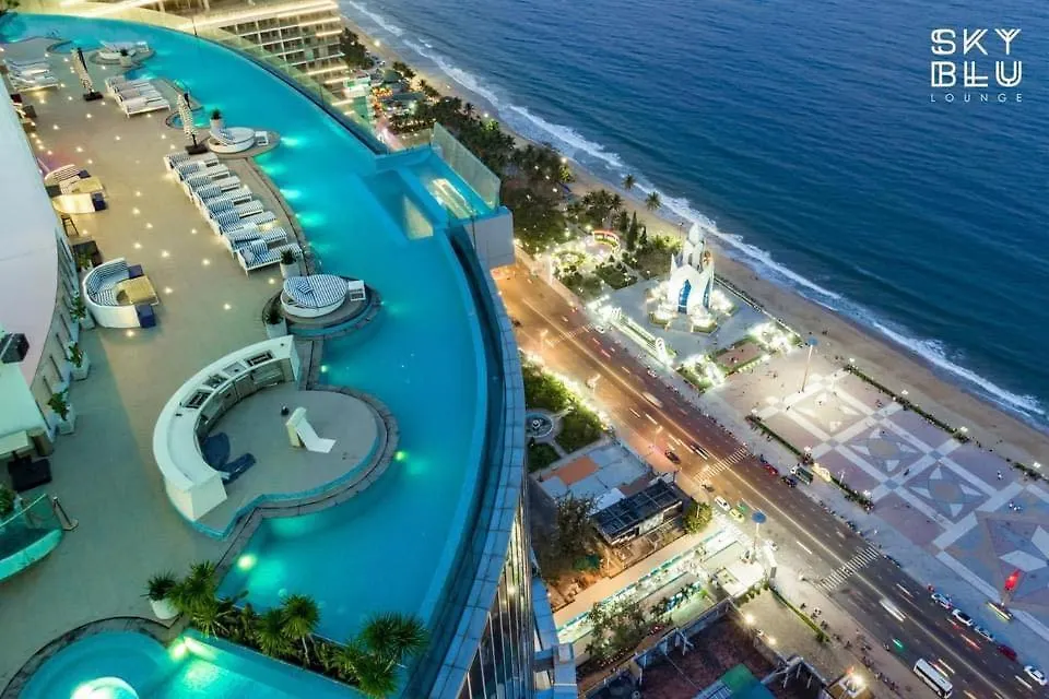 Sea Cloud Panorama Beachfront Нячанг Вьетнам