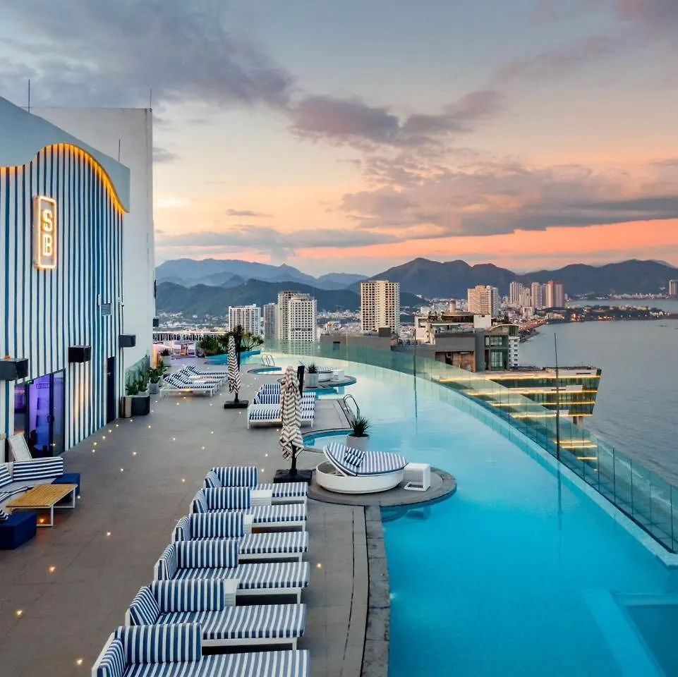 Sea Cloud Panorama Beachfront Нячанг Апартаменты