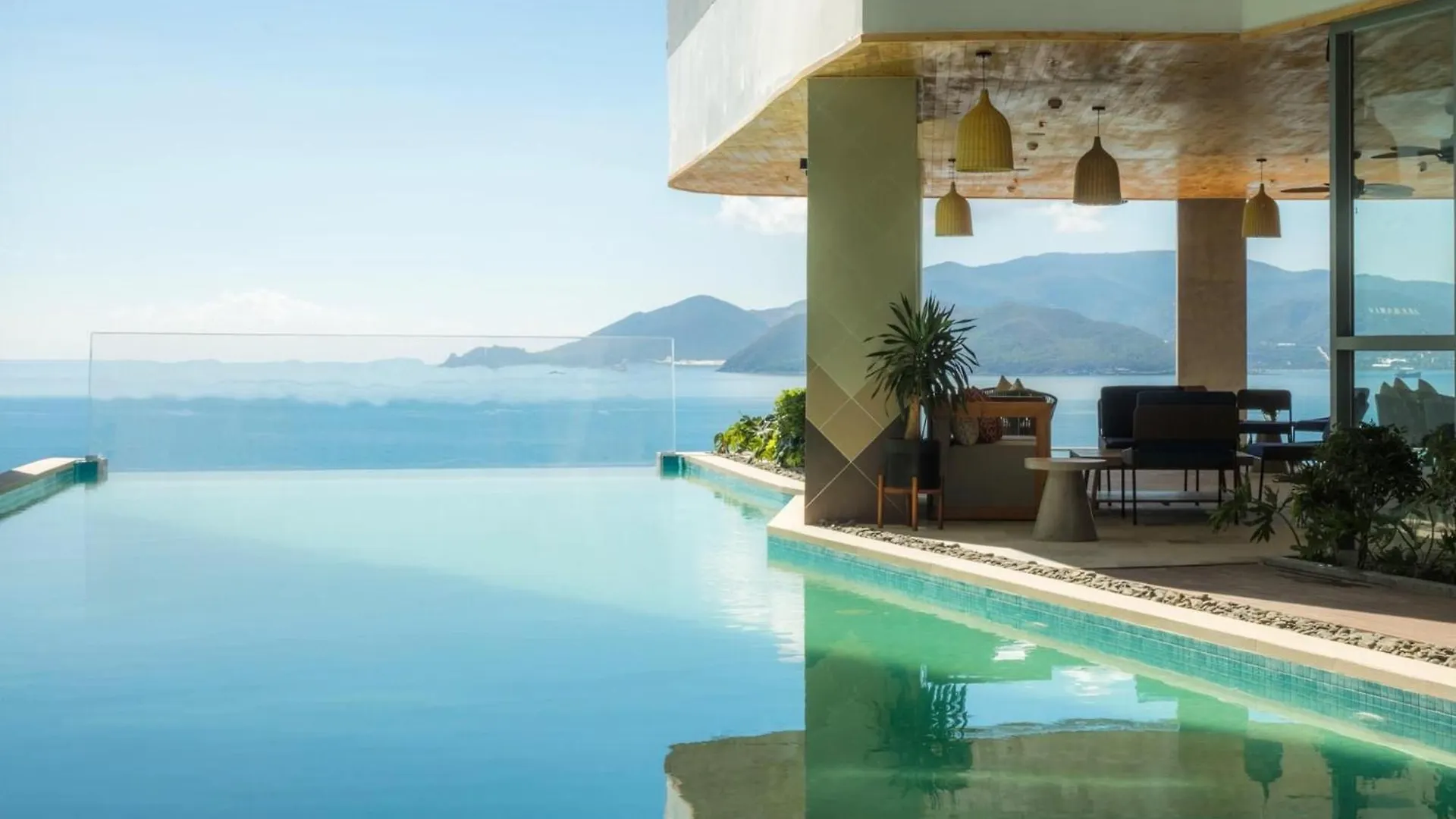 Апартаменты Sea Cloud Panorama Beachfront Нячанг Вьетнам