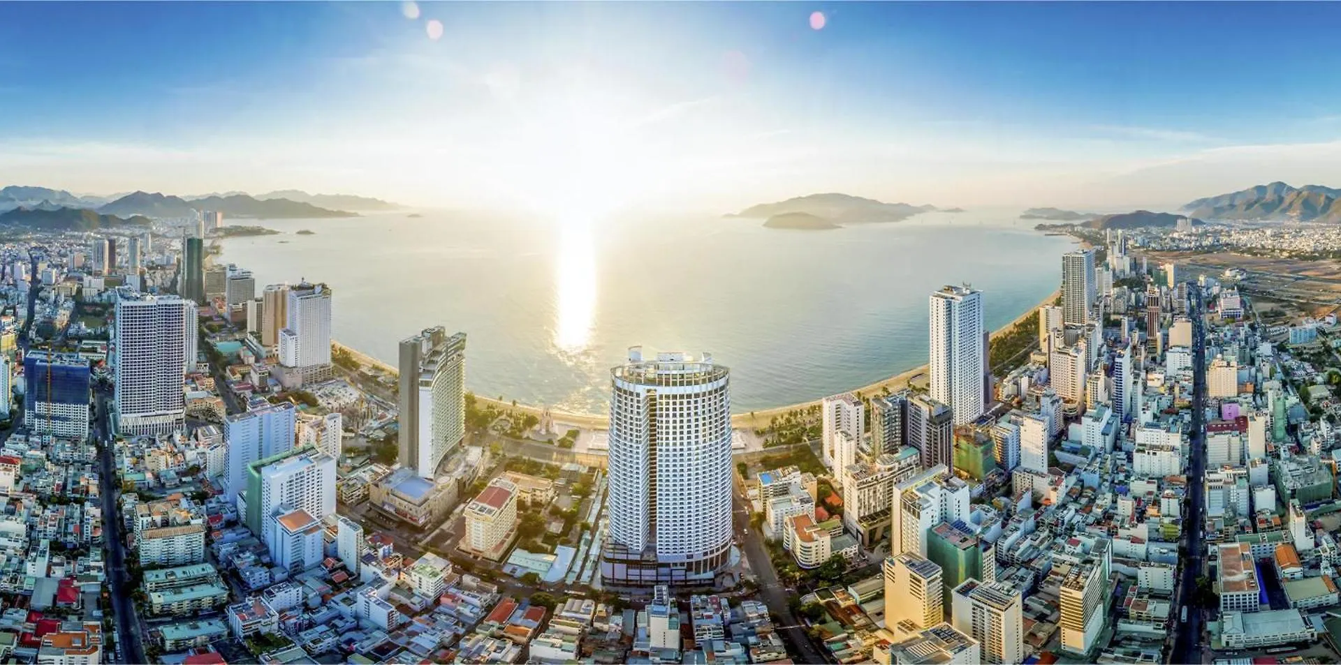 Апартаменты Sea Cloud Panorama Beachfront Нячанг Вьетнам
