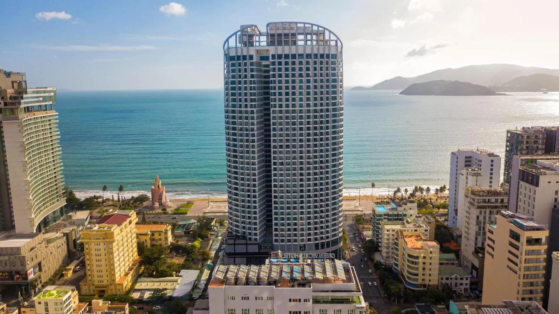 Sea Cloud Panorama Beachfront Нячанг 0*,