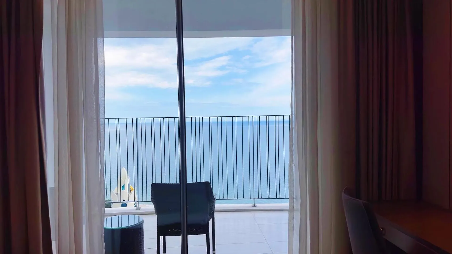 Sea Cloud Panorama Beachfront Нячанг 0*,  Вьетнам