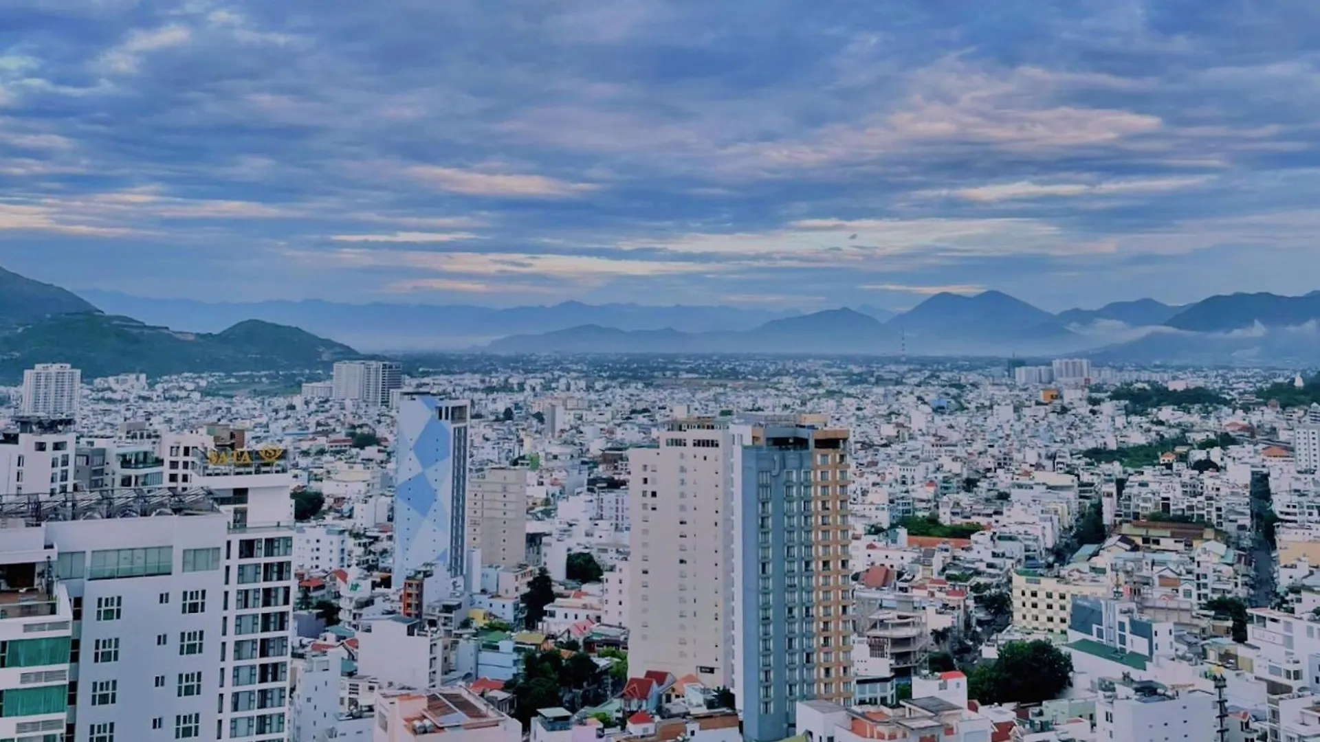 Sea Cloud Panorama Beachfront Nha Trang